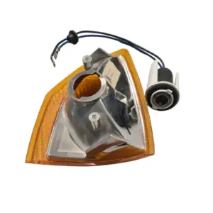 Fanalino anteriore sinistro per ALFA  ROMEO  33 dal 1983 al 1989.